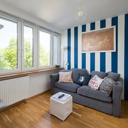 Apartment Solec 2-bedroom Vistula