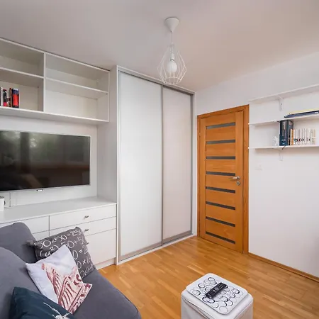 Solec 2-bedroom Vistula
